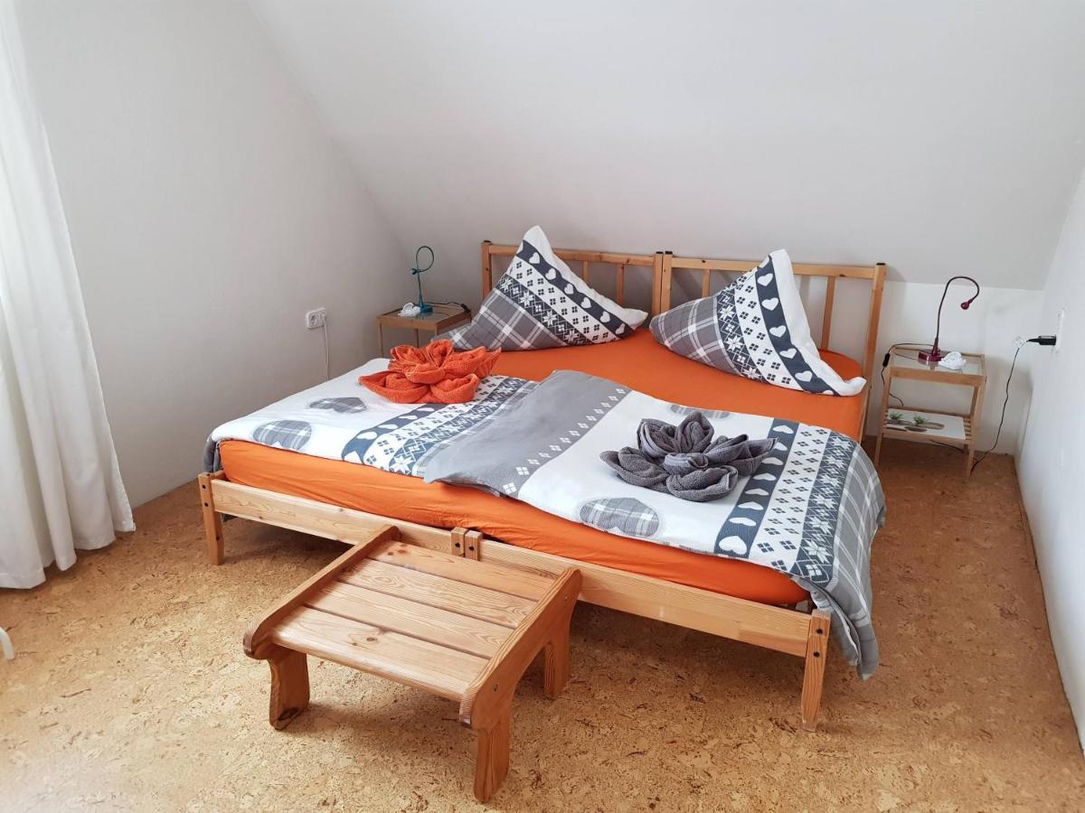 Ferienwohnungen Wie Im Sueden Großostheim Екстериор снимка