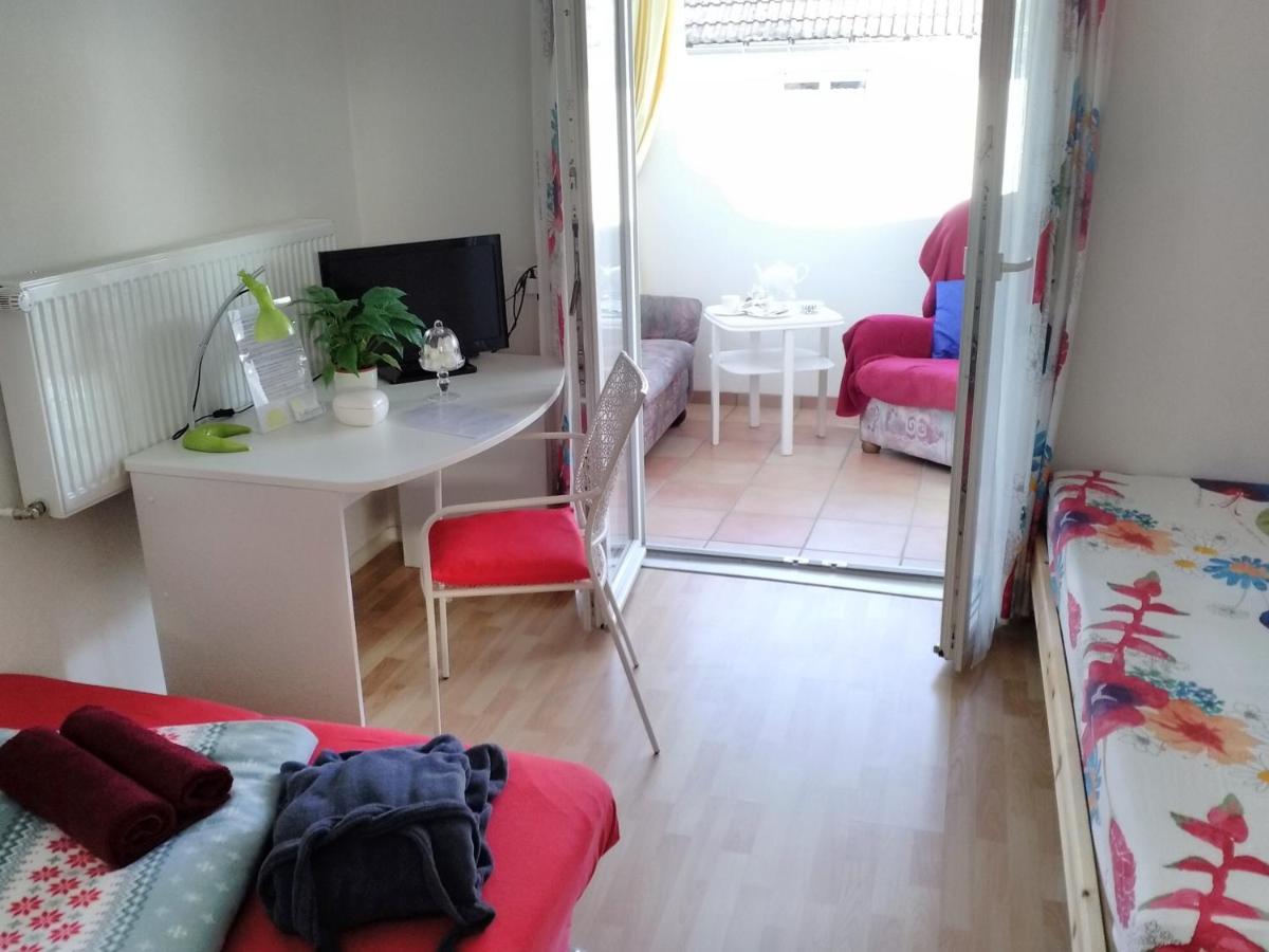 Ferienwohnungen Wie Im Sueden Großostheim Екстериор снимка
