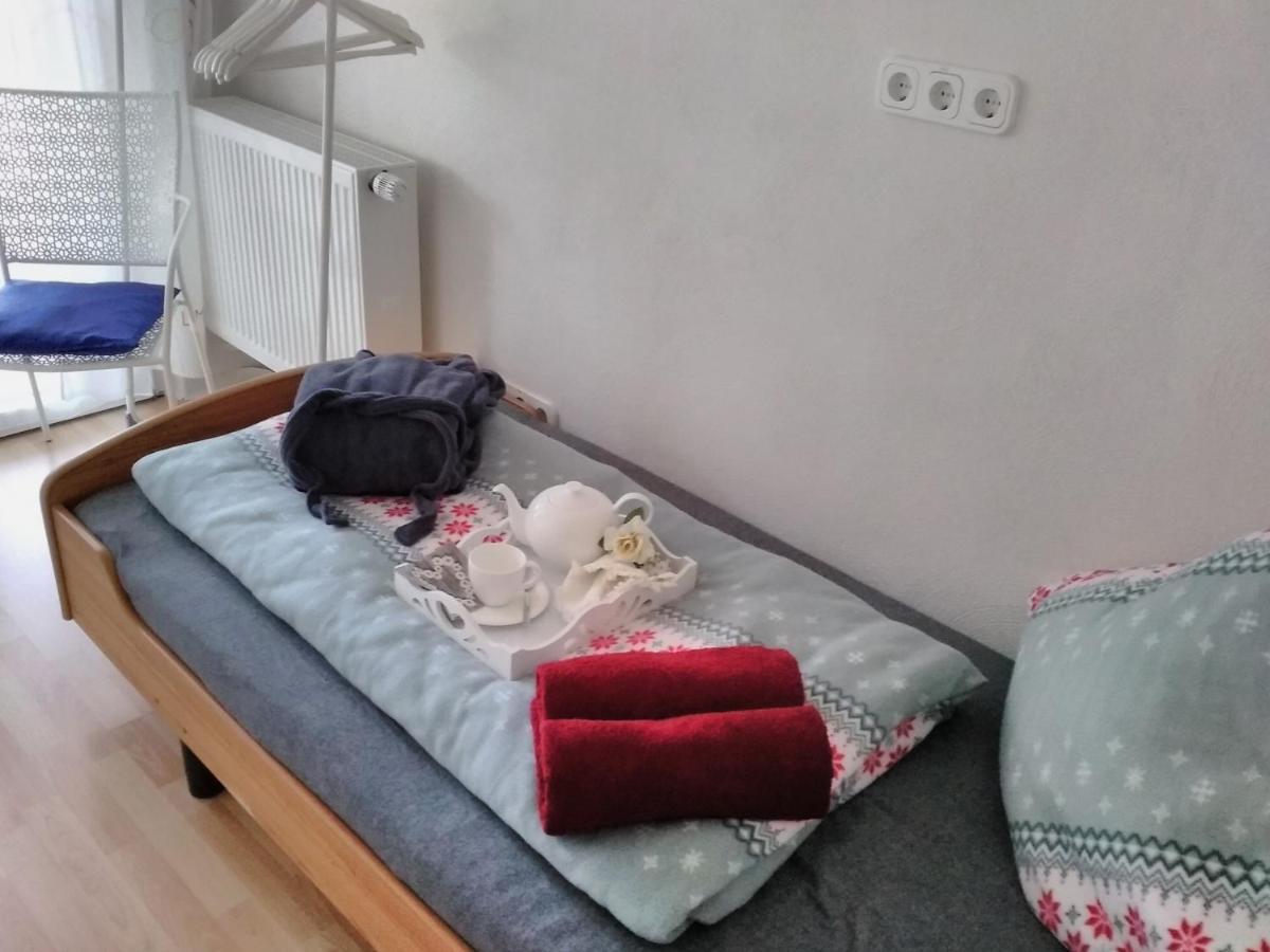 Ferienwohnungen Wie Im Sueden Großostheim Екстериор снимка