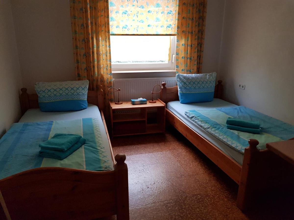 Ferienwohnungen Wie Im Sueden Großostheim Екстериор снимка