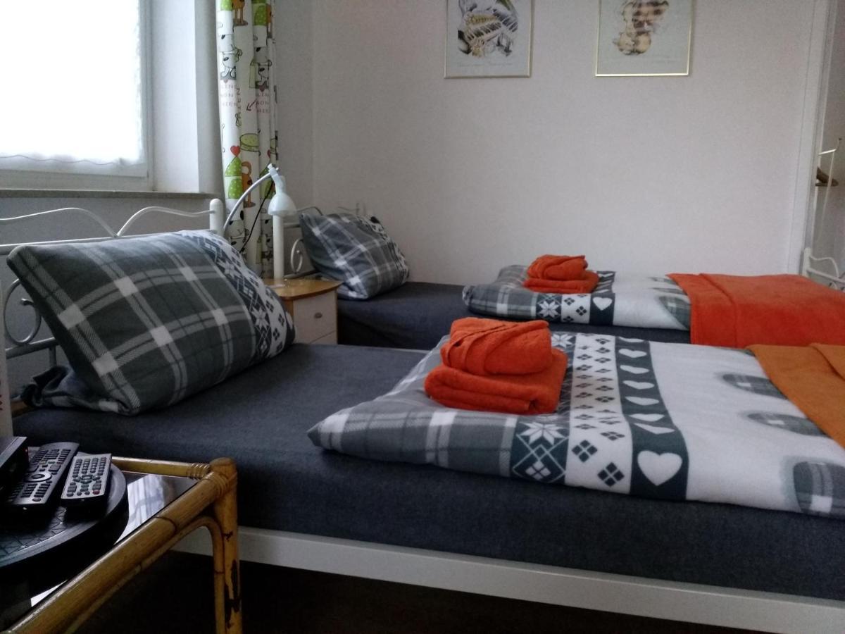 Ferienwohnungen Wie Im Sueden Großostheim Екстериор снимка