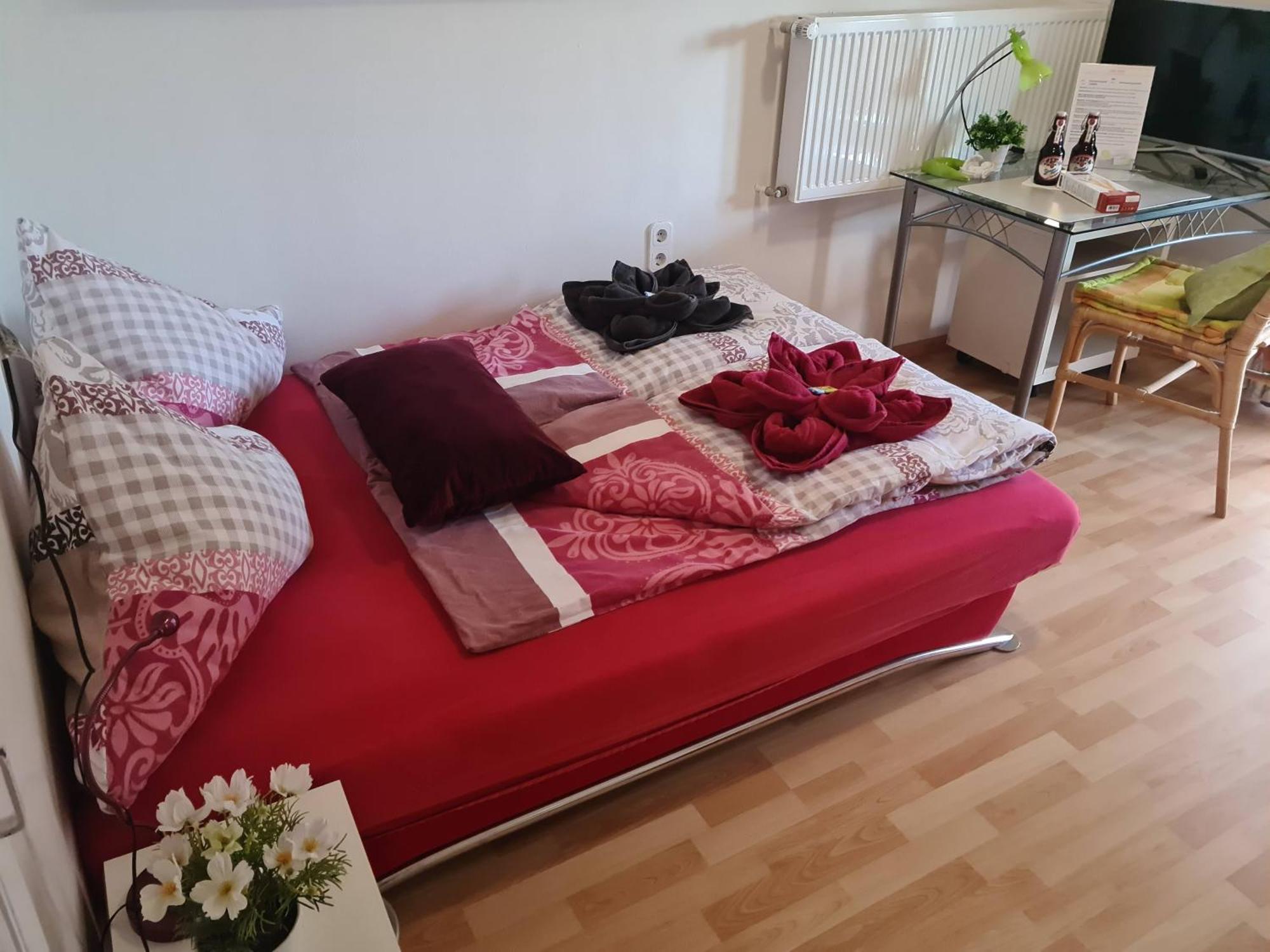 Ferienwohnungen Wie Im Sueden Großostheim Екстериор снимка